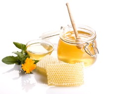 Vitalisierende Honigmassage  Bild: © Ovidiu Iordachi - Fotolia.com